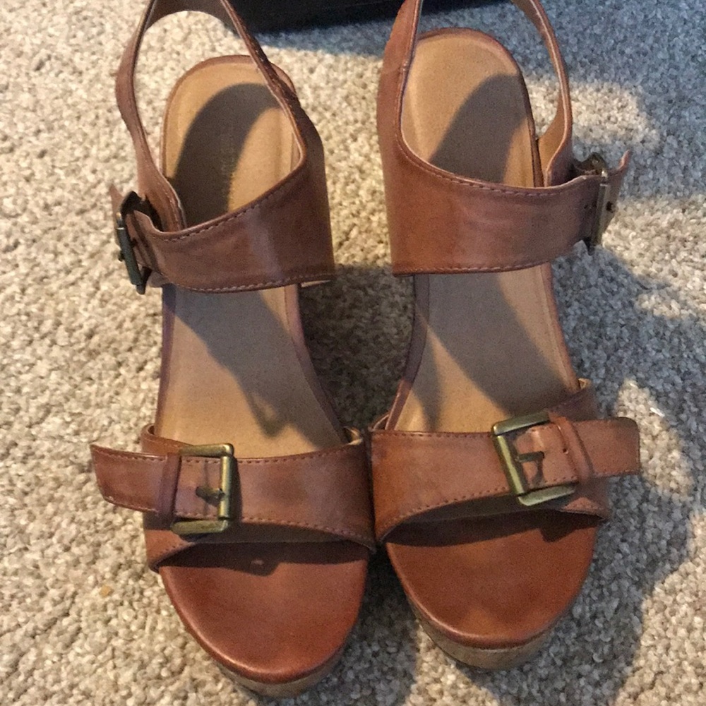 Tan wedges